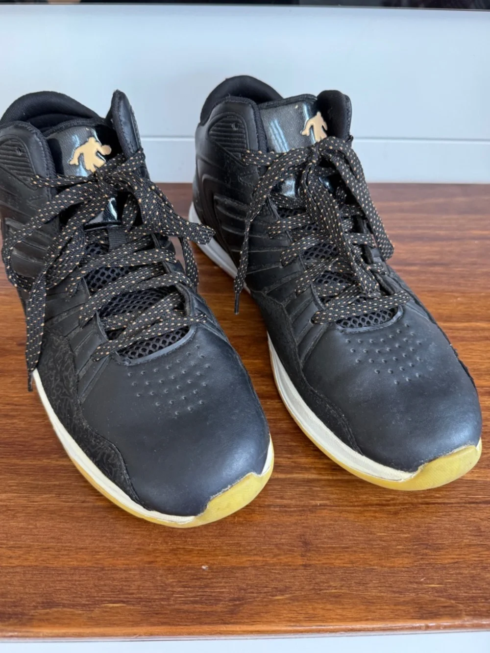 AND1 Mens Size 12 Black Basketball Shoes Athletic Sneakers Streetwear - Picture 2 of 7